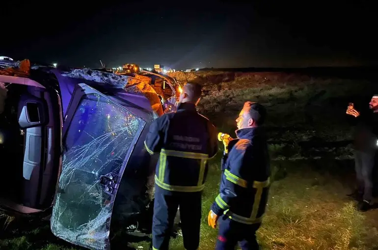Mardin’de cip şarampole devrildi: 4 yaralı
