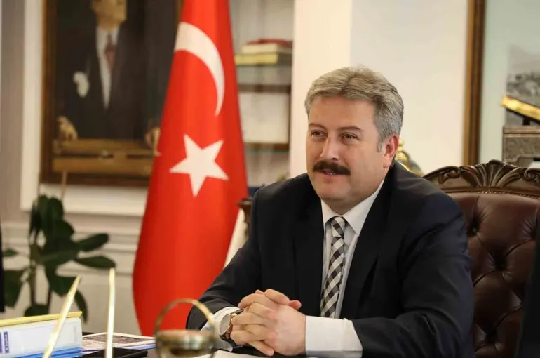 Melikgazi Belediyesi’nden 5 bin öğrenciye çanta ve kırtasiye desteği
