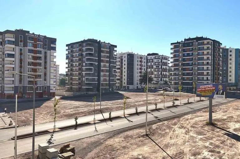 Melikgazi’de dönüşüm devam ediyor, modern daireler sahiplerini buluyor
