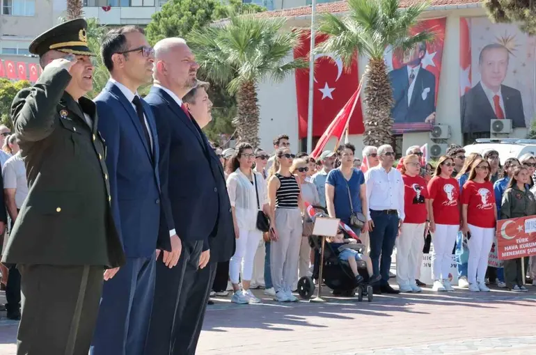Menemen’in kurtuluşunun 103. yıl dönümünü törenle kutlandı

