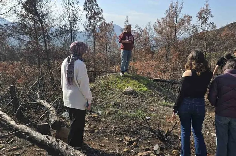 Menteşe’nin gönüllü gençlerinden örnek çevre hareketi
