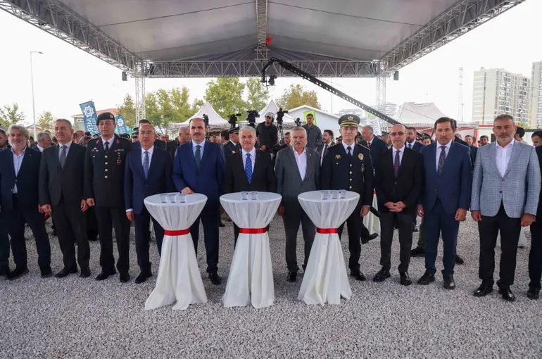MERAM EMNİYET’İNE MODERN MERKEZ; YENİ HİZMET BİNASININ TEMELİ ATILDI