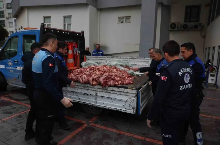Mersin’de 500 kilo bozuk et ele geçirildi
