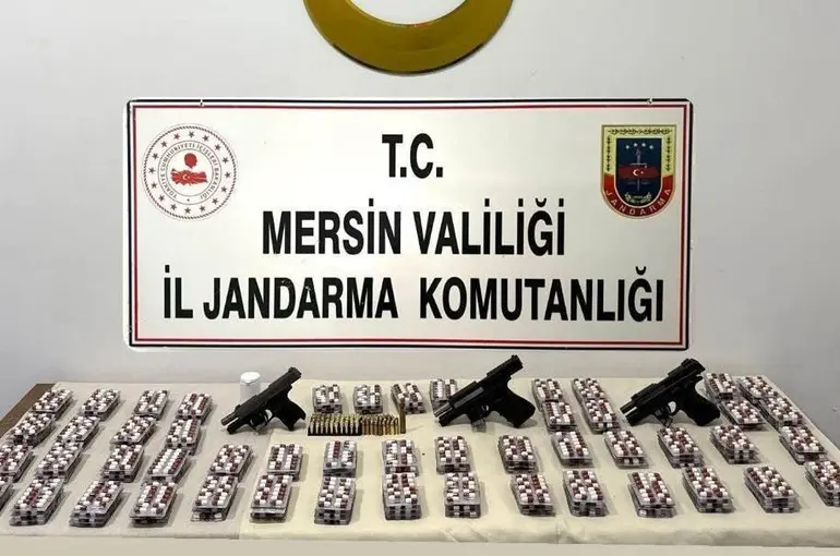 Mersin’de binlerce uyuşturucu hap ele geçirildi

