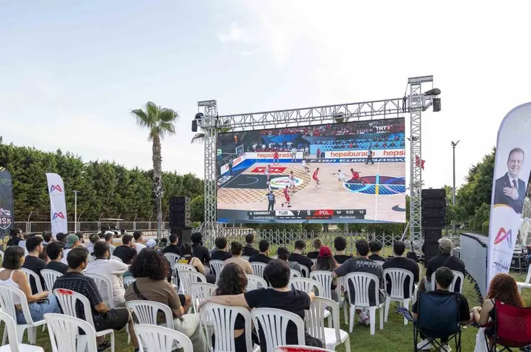 Mersin’de dev ekranda EuroBasket heyecanı
