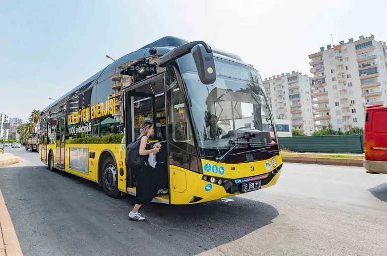 Mersin’de elektrikli otobüs dönemi: Vatandaşlardan tam not
