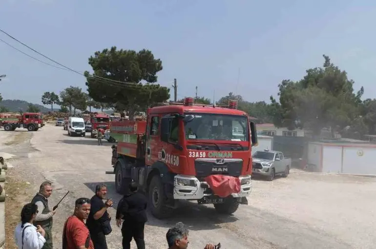 Mersin’de gerçeğini aratmayan orman yangını tatbikatı
