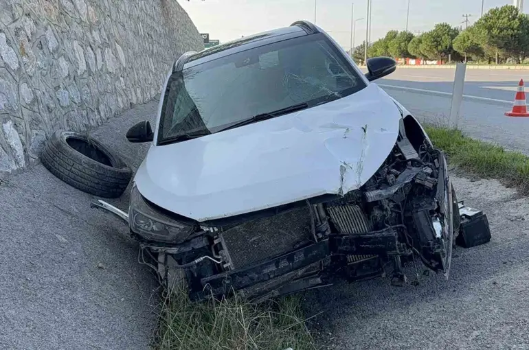 Mersin’den üniversite kaydı için Samsun’a gelen aile kaza yaptı: 5 yaralı
