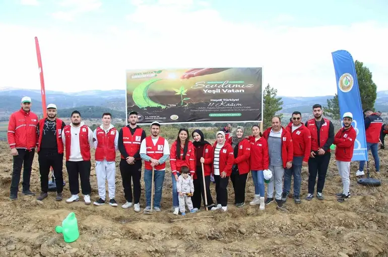 Milli Ağaçlandırma Günü’nde Uşak’ta fidanlar toprakla buluştu
