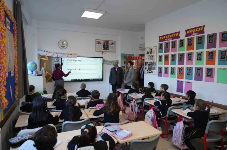 Milli Eğitim Müdürü Çay, Muğla Teknoloji Kolejinde incelemelerde bulundu
