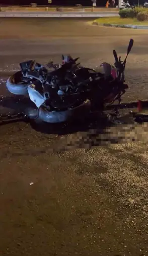 Minibüs ile çarpışan motosikletin Rus sürücüsü hayatını kaybetti

