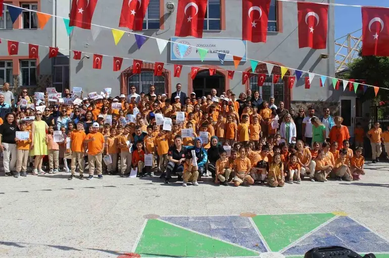 Minik öğrenciler sağlık elçisi oldu
