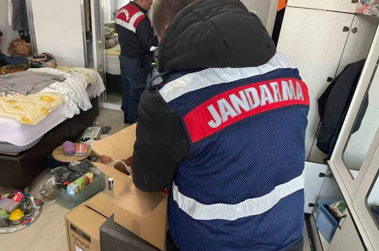 MİT’ten kişisel verileri casusluk faaliyetiyle yurt dışına aktaran şebekeye operasyon: 3 kişi tutuklandı
