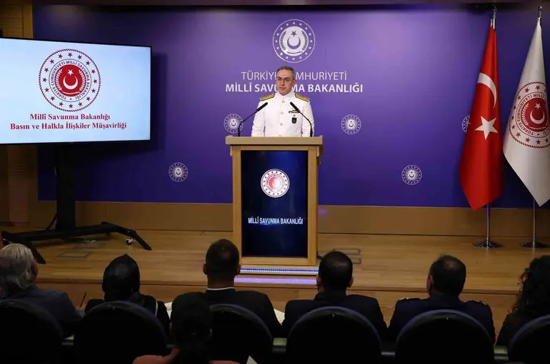 MSB Kaynakları, İskenderun’da şehit olan iki askerin adli tıp raporunun sonuçlandığını ve ölüm sebeplerinin hipertermi olarak belirlendiğini açıkladı
