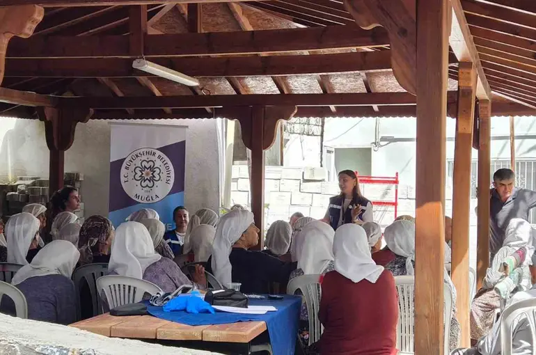 Muğla Büyükşehir sağlık ekibi sahada
