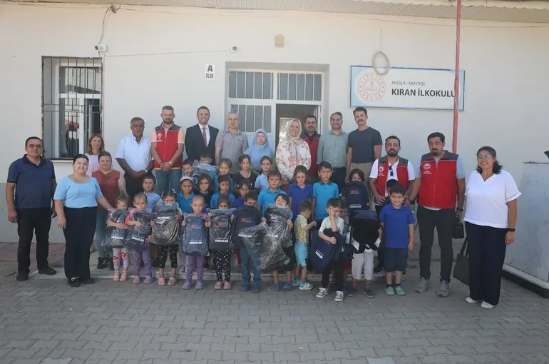 Muğla’da çiftçi çocuklarına IPARD tanıtım materyalleri dağıtıldı
