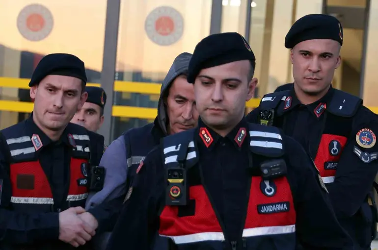 Muğla’da eşini öldüren sanık hakim karşısında: "Eşimin saçının teline zarar getirmedim yıllarca, o benim dünyamdı"
