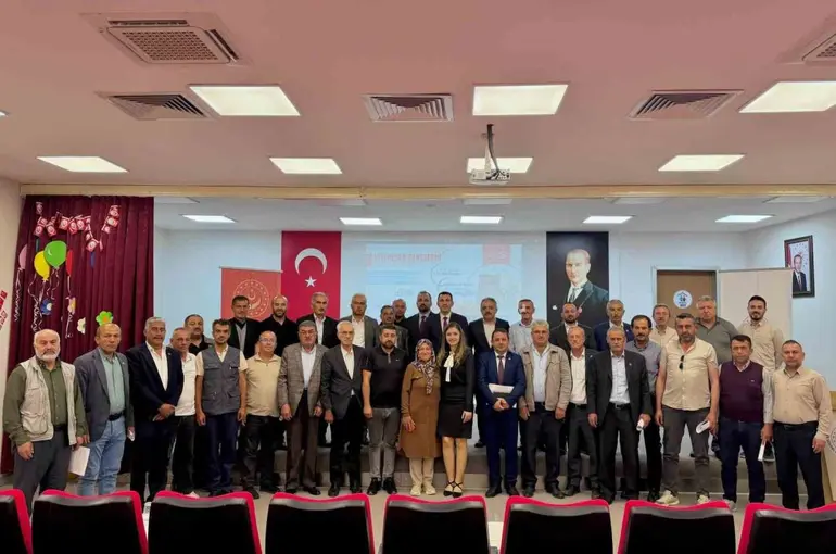 Muhtarlara sosyal risk haritaları ve sosyal hizmetler eğitimi verildi
