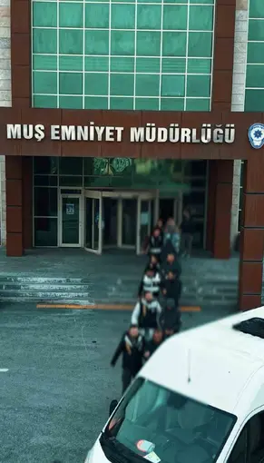 Muş’ta dolandırıcılık operasyonu: 5 tutuklama
