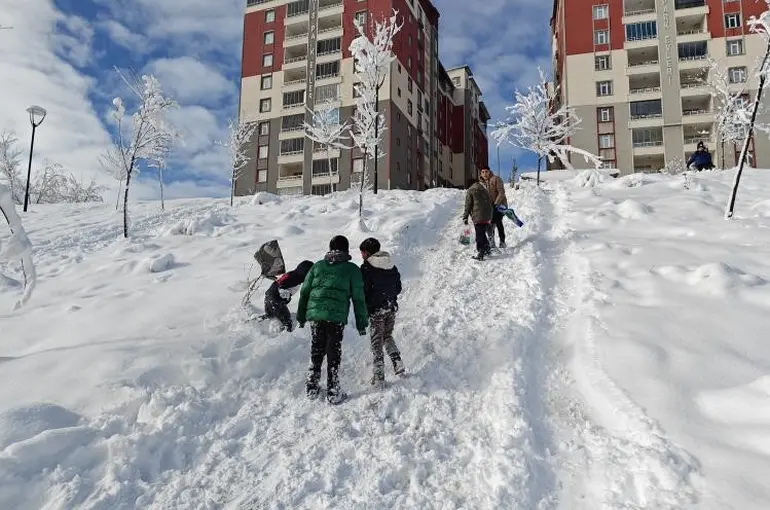 Muş’ta eğitime 1 gün ara verildi
