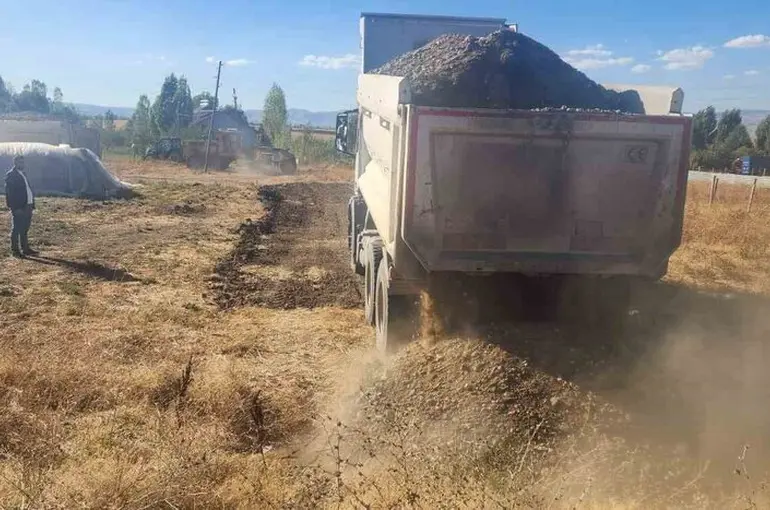 Muş’ta stabilize yol çalışmaları sürüyor
