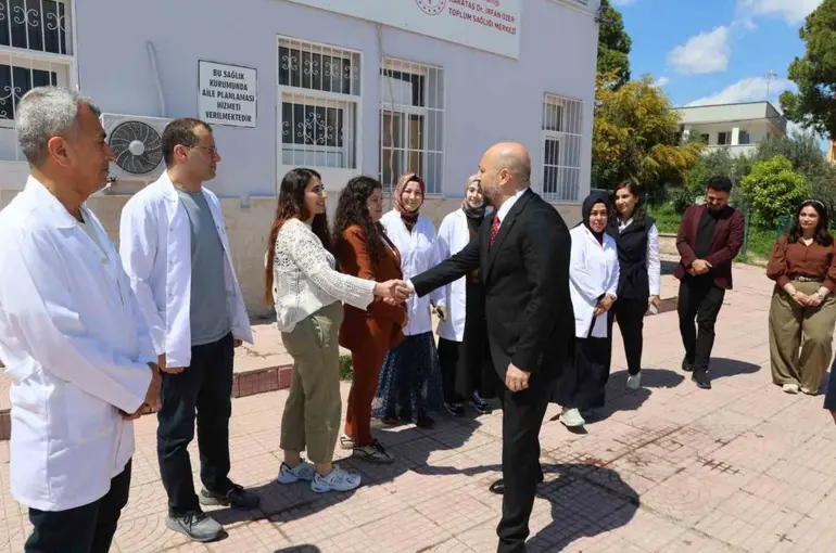 Nacar, Karataş’ta sağlık tesislerini inceledi
