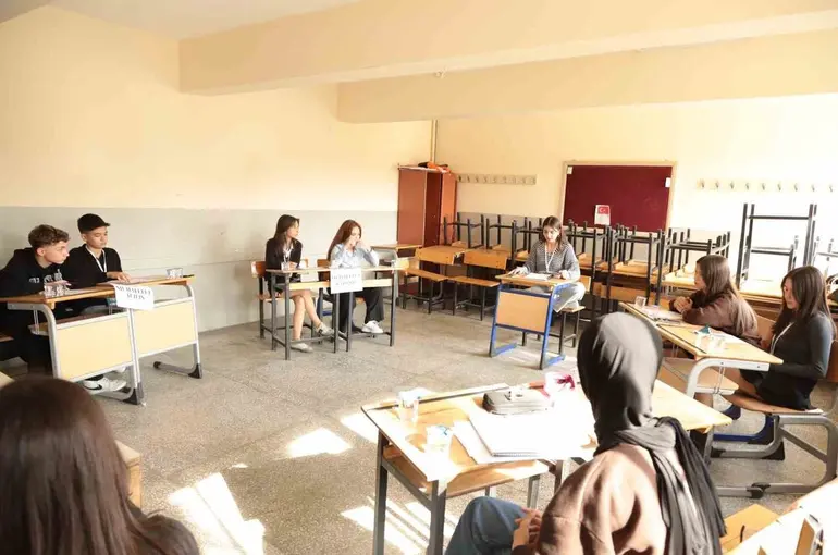 Nazilli’de Münazara Turnuvası’na yoğun ilgi
