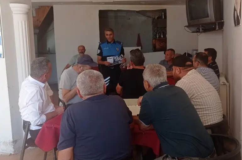 Niğde polisi vatandaşları dolandırıcılığa karşı bilgilendirdi

