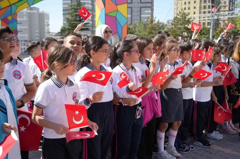 Niğde’de İlköğretim Haftası kutlandı
