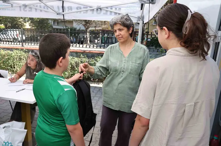 Nilüferli miniklere kırtasiye desteği
