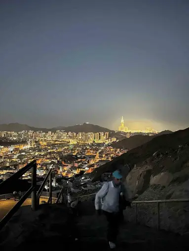 Nur Dağı hacı adaylarının akınına uğruyor
