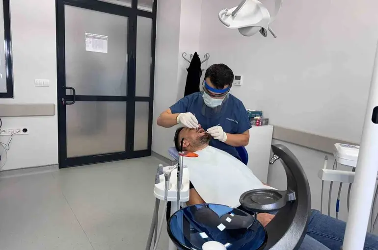 Nusaybin’de diş sağlığında yeni dönem: Protez laboratuvarı hizmete girdi
