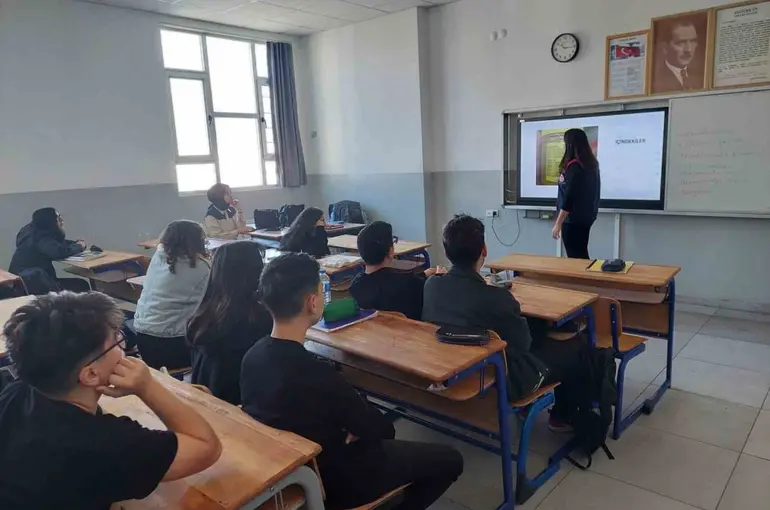 Öğrencilere Gıda Okuryazarlığı eğitimi
