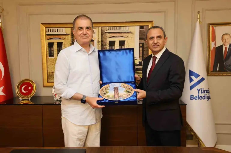 Ömer Çelik’ten Yüreğir Belediye Başkan Vekili Tarık Özünal’a ziyaret
