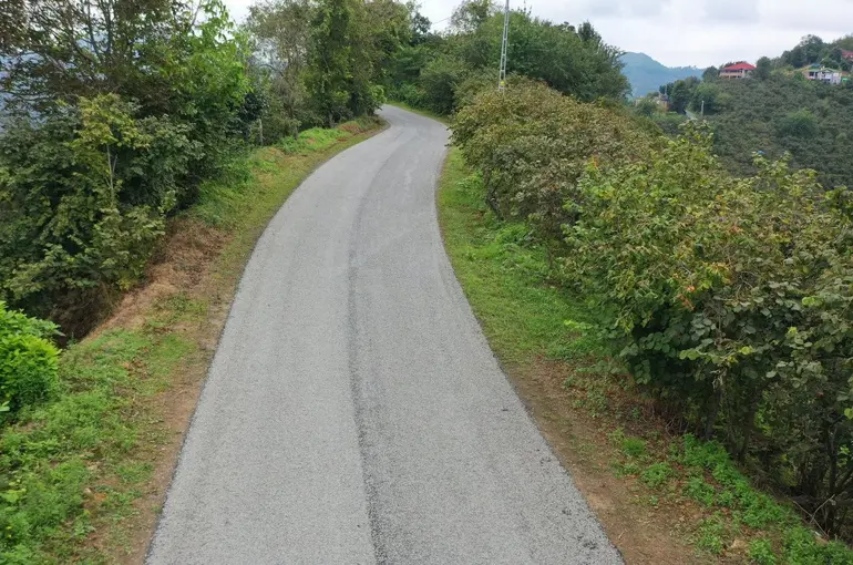 Ordu’da sıcak asfalt çalışmaları devam ediyor
