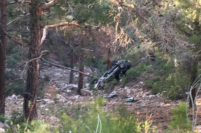 Otomobil uçuruma yuvarlandı, çocuk sürücü hayatını kaybetti
