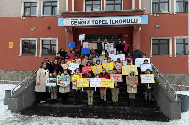 Patnos’ta "Türkiye Selamlaşıyor" Etkinliği Başladı
