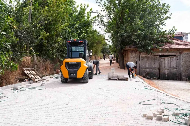 Pelitözü Mahallesinin sokakları kilit parke oluyor
