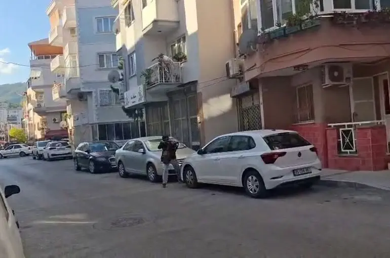 Polis merkezine saldırı anının görüntüleri ortaya çıktı
