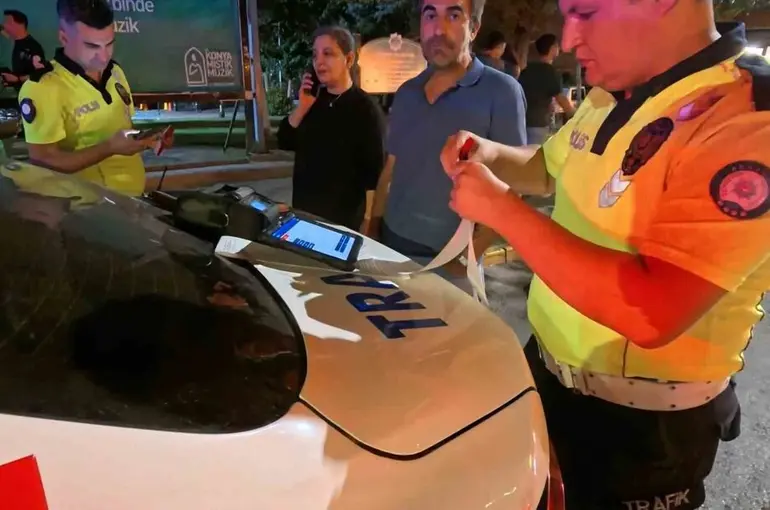 Polise "İşlem yapmayın" dedi, olmayınca gazeteciye hakaret etti
