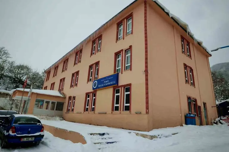 Posof Meslek Yüksekokulu’na Posoflu müdür
