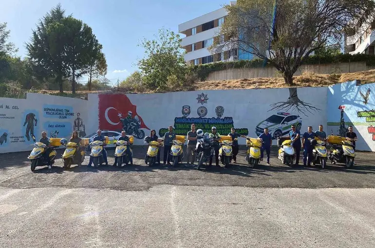 Posta dağıtım kuryelerine güvenli sürüş eğitimi

