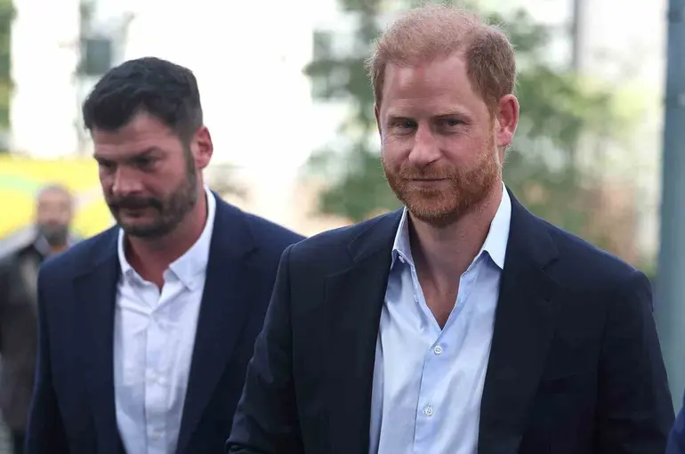 Prens Harry, 18 ay aradan sonra babası Kral III. Charles ile görüştü
