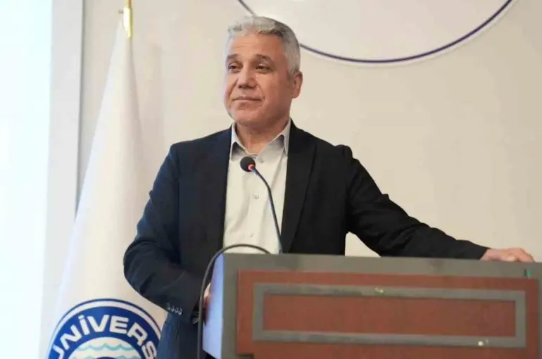 Prof. Dr. Arslan: "Veriyi kontrol eden dünyayı kontrol eder"
