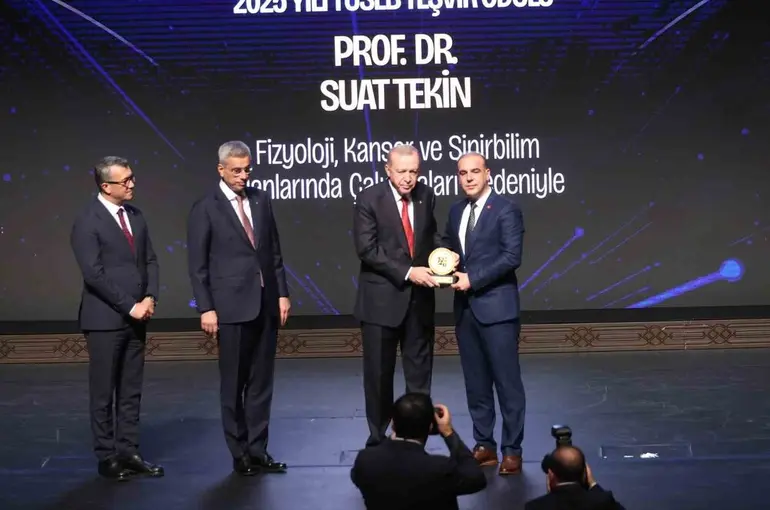 Prof. Dr. Suat Tekin’e TÜSEB Aziz Sancar teşvik ödülü
