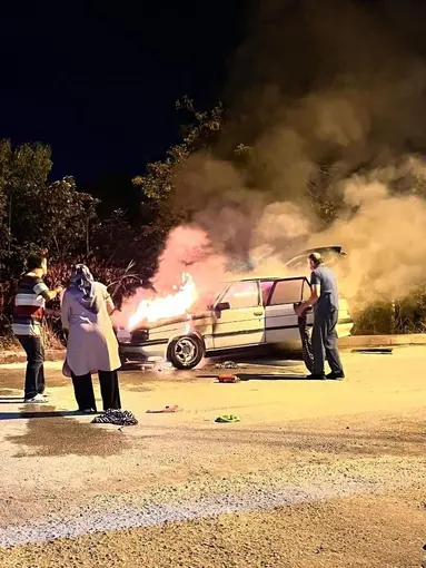 Pursaklar’da seyir halindeyken alev alan araç kullanılamaz hale geldi
