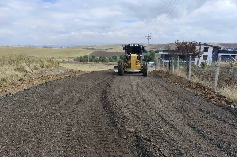 Pursaklar’da yeni imar yollarıyla ulaşım ağı genişliyor
