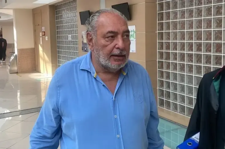 Reha Muhtar hayatını kaybetti