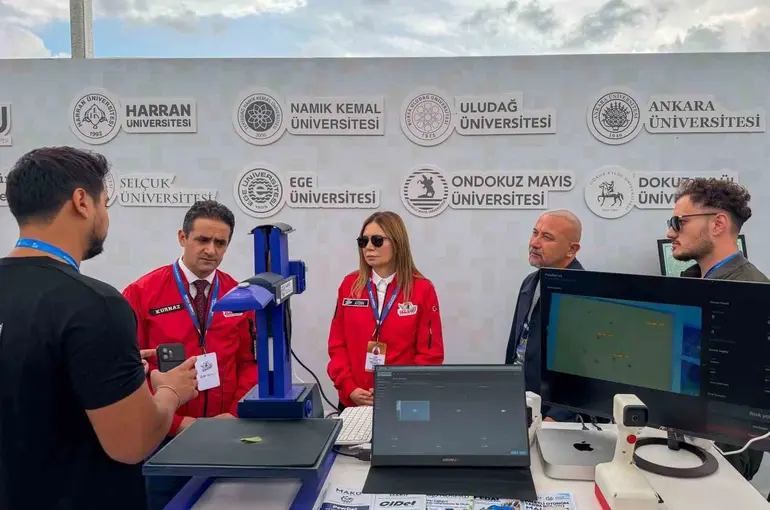 Rektör Aydın TEKNOFEST’te TÜME’nin otonom çiftliğini inceledi: Bir benzeri de OMÜ’de hayata geçiyor
