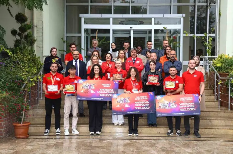 Rektör Yılmaz’dan TEKNOFEST şampiyonlarına özel tebrik
